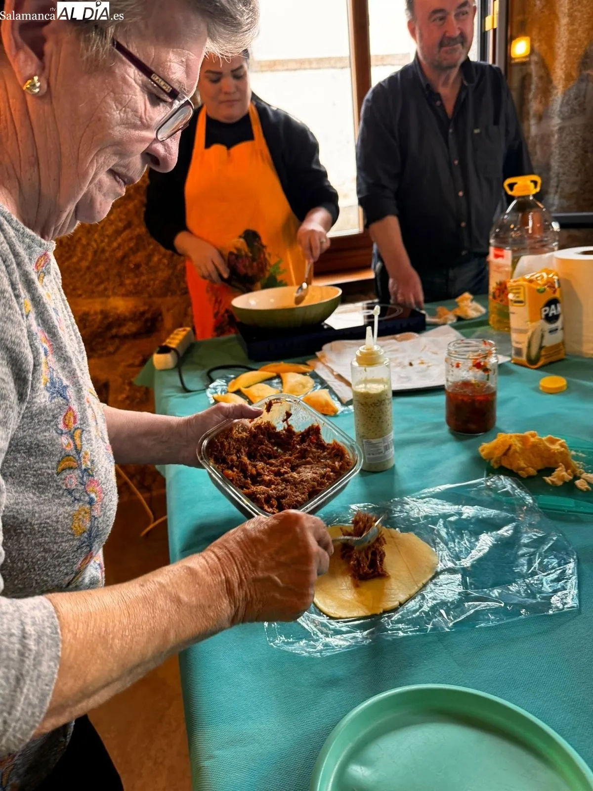 Taller de cocina intercultural para prevenir los delitos de odio en Villavieja de Yeltes