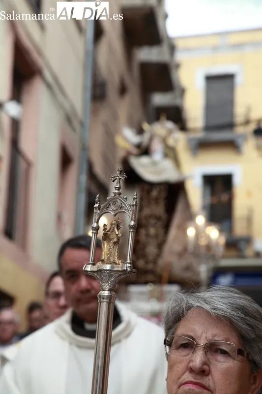 Foto 6 - Santa Teresa vuelve a las calles de Alba de Tormes por las fiestas patronales