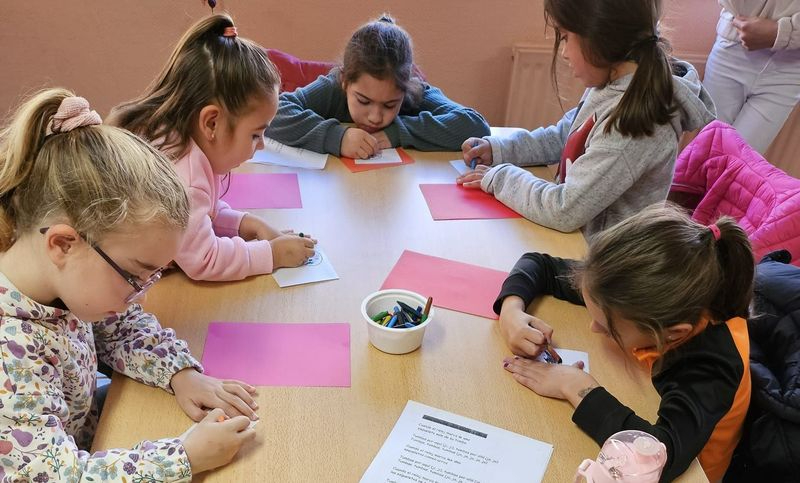 La Biblioteca de El Encinar celebra una tarde de Halloween con túnel del terror y actividades familiares