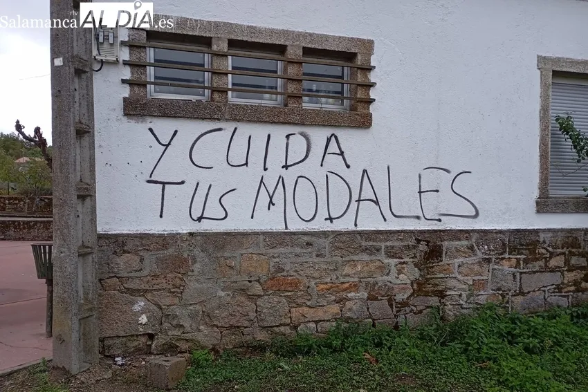 Pintadas en el resto del edificio, hoy Centro Social