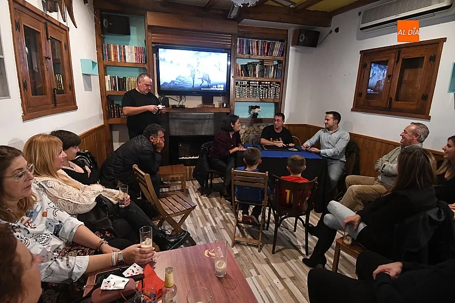 Cena con espectáculo de magia en Ciudad Rodrigo/ Fotos: Adrián M.Pastor