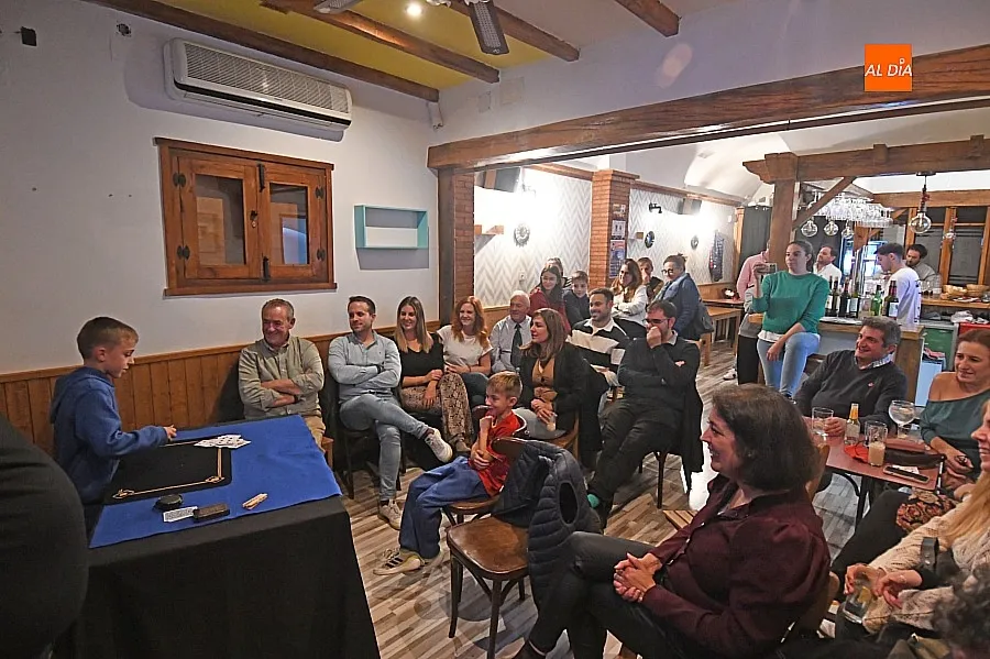 Cena con espectáculo de magia en Ciudad Rodrigo/ Fotos: Adrián M.Pastor