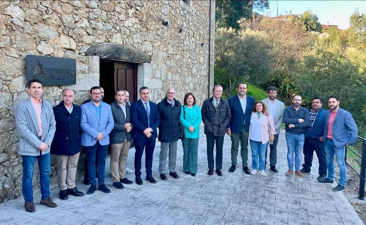 Inauguración del Centro de Interpretación del Aceite en San Esteban de la Sierra. Foto de la Diputación de Salamanca