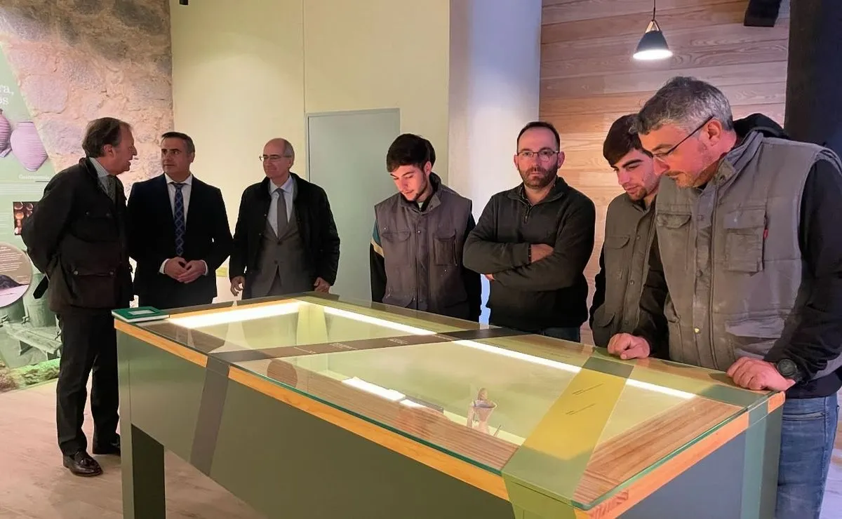 Inauguración del Centro de Interpretación del Aceite en San Esteban de la Sierra. Foto de la Diputación de Salamanca