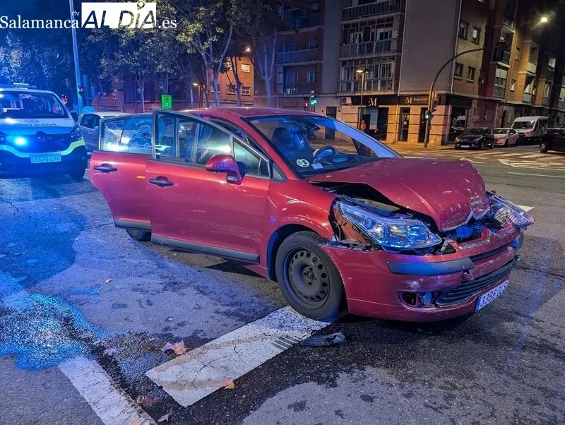 Colisión múltiple de tres vehículos en la avenida de los Cipreses. Fotos: David Sañudo