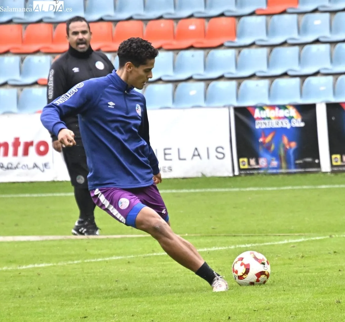 Entrenamiento del Salamanca UDS, este martes, en el estadio Helmántico