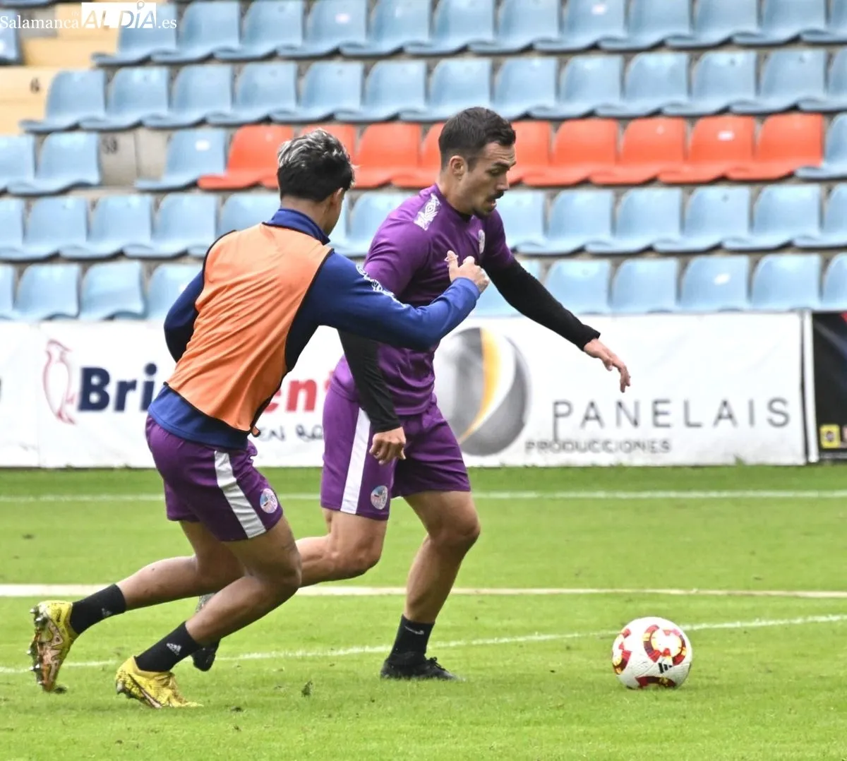 Entrenamiento del Salamanca UDS, este martes, en el estadio Helmántico