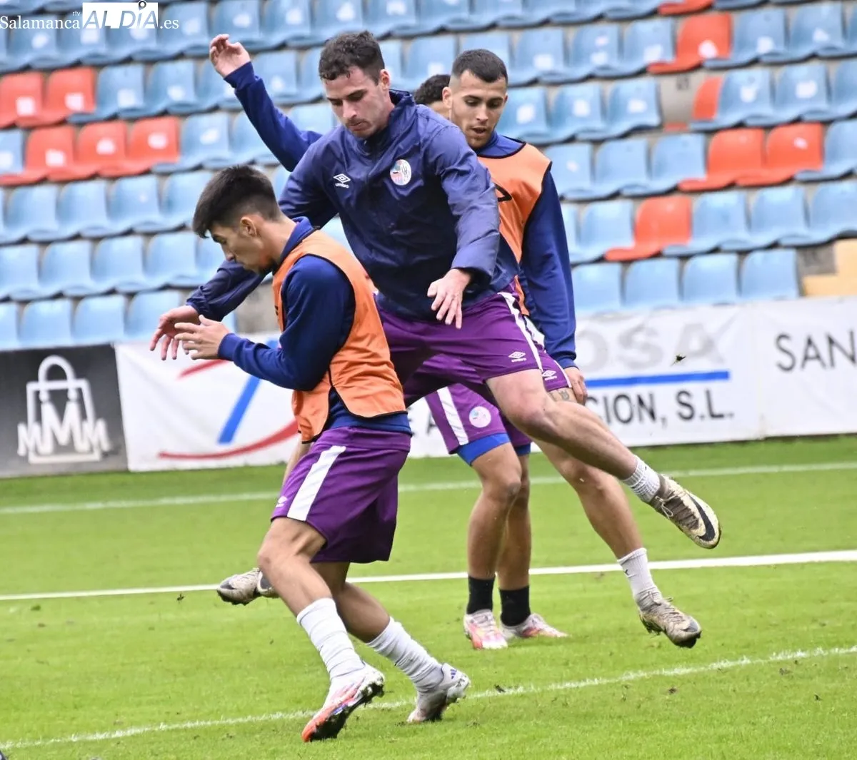 Entrenamiento del Salamanca UDS, este martes, en el estadio Helmántico