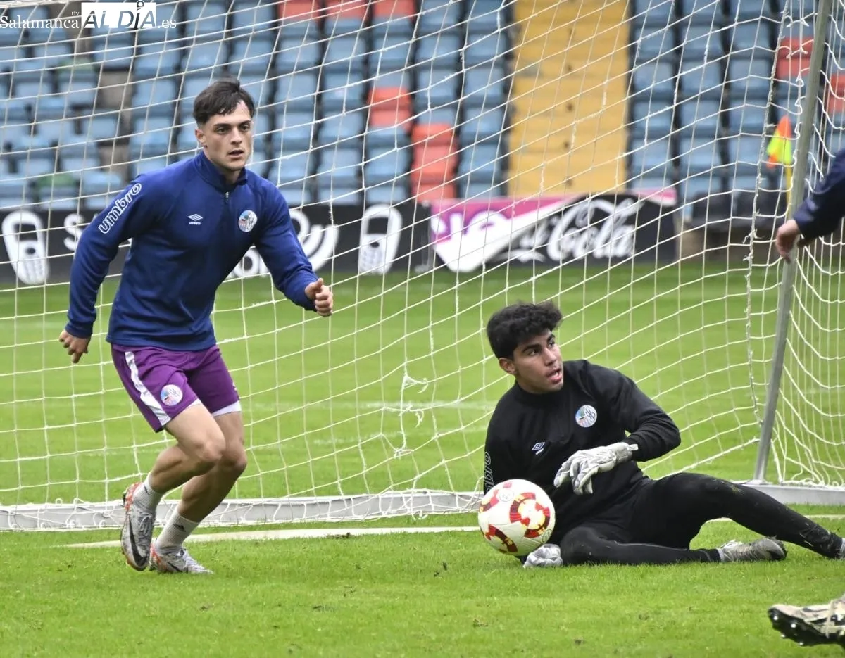 Entrenamiento del Salamanca UDS, este martes, en el estadio Helmántico