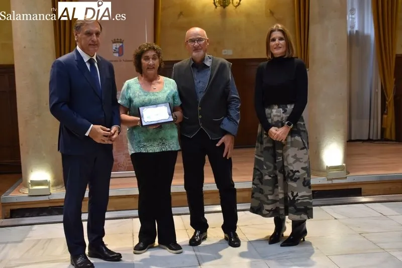 Homenaje en Salamanca a los matrimonios que celebran este años sus Bodas de Oro.Foto de Vanesa Martins