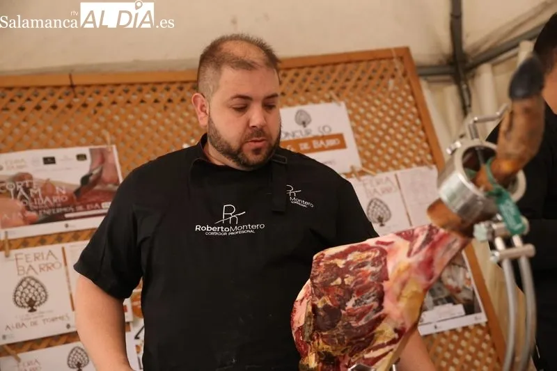 Foto 8 - Platos de barro y jam&oacute;n para combatir la ELA