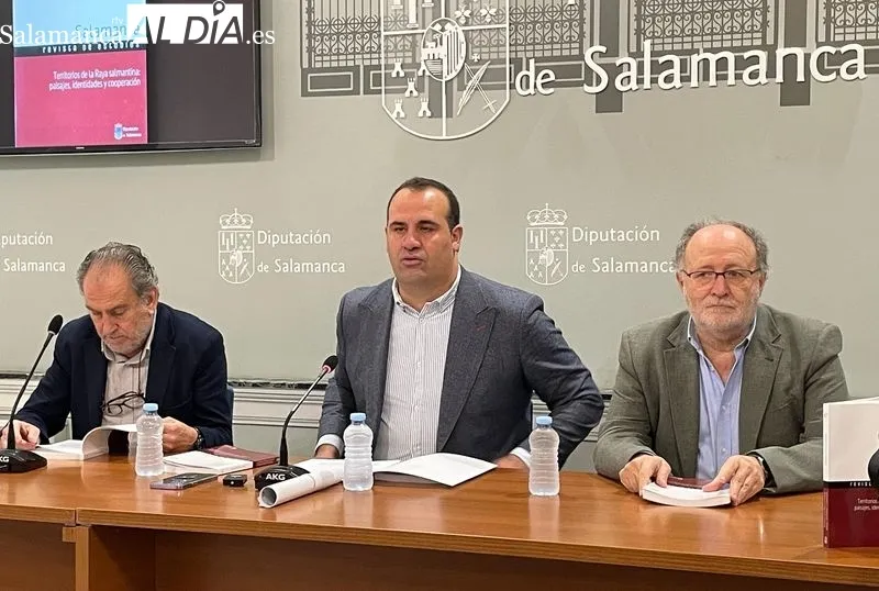 Presentación del nuevo volumen de la Revista de Estudios de la Diputación de Salamanca, un monográfico dedicado a la “Raya” salmantina con Portugal. Foto de Miguel González