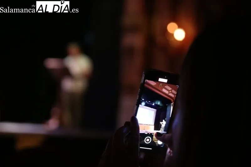 Foto 2 - La Asociaci&oacute;n Taurina '15 de Octubre' presenta el libro-programa de las fiestas de Santa Teresa