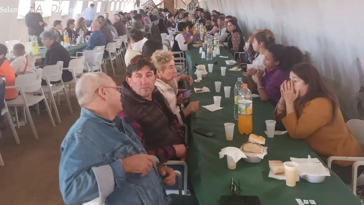 Los tamborileros animaron la jornada festiva
