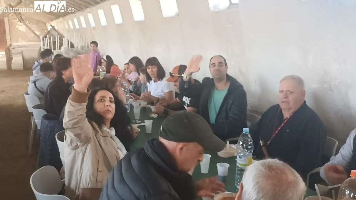 Los tamborileros animaron la jornada festiva