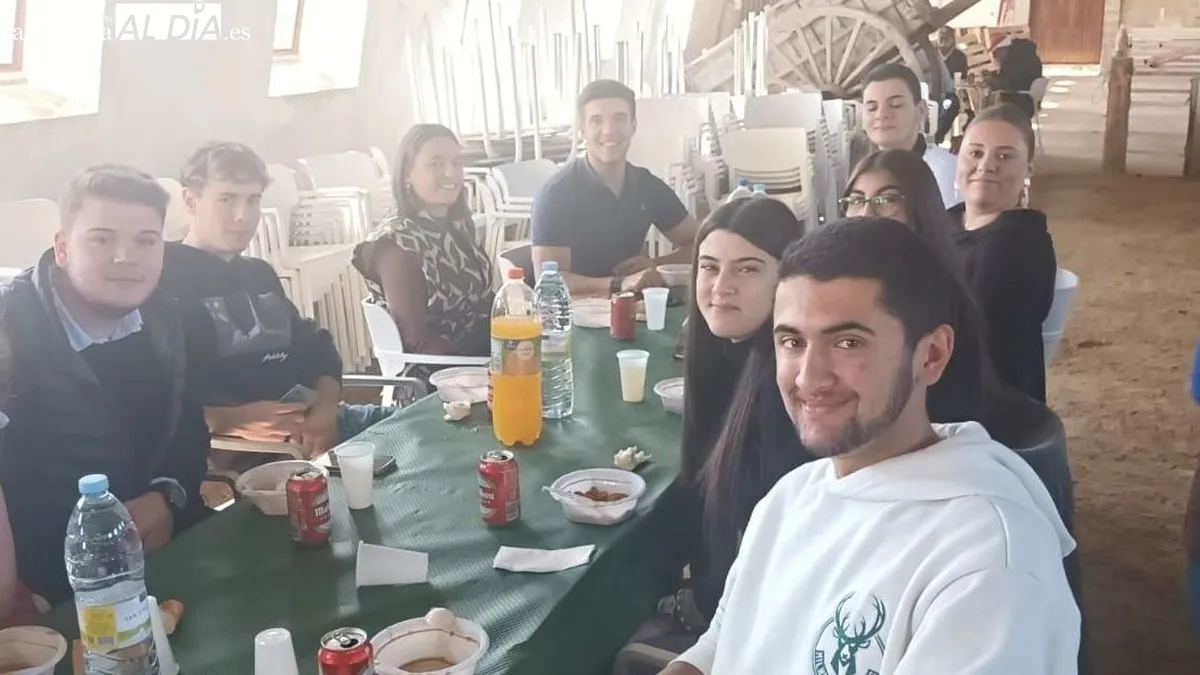 Los tamborileros animaron la jornada festiva