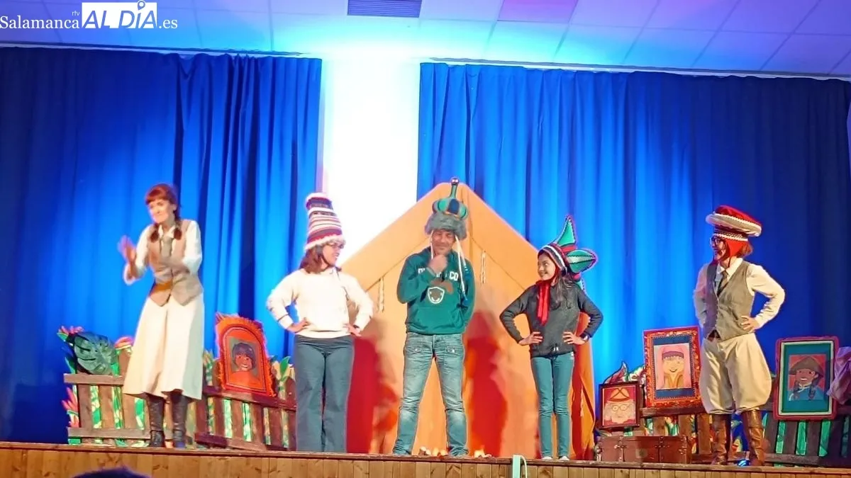 Foto 3 - Divertido espect&aacute;culo de teatro familiar con la actuaci&oacute;n de la compa&ntilde;&iacute;a Che y Moche en Lumbrales