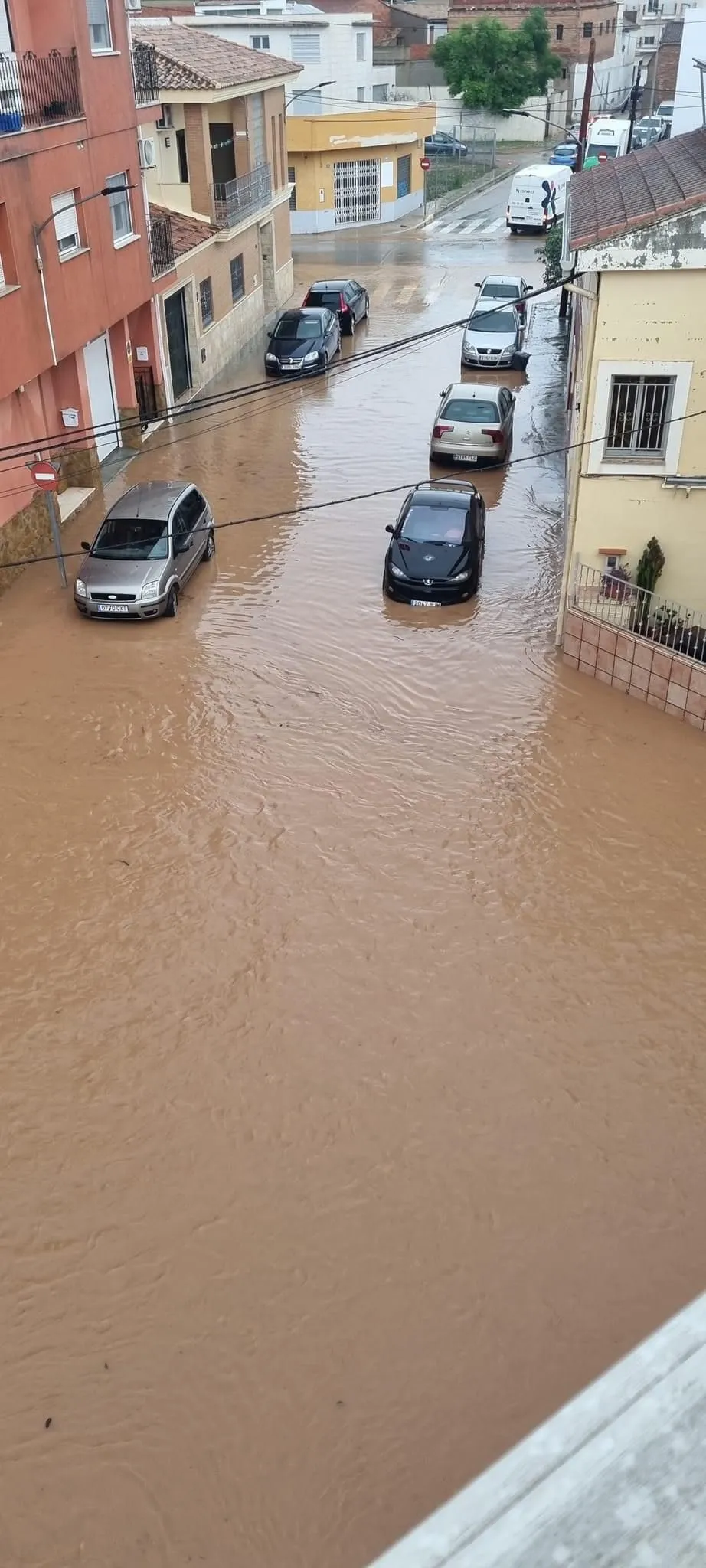 Foto 4 - Belia Guerras, macoterana en Catadau: &ldquo;Esto es un verdadero desastre y aqu&iacute; no ha venido nadie a ayudarnos&rdquo;