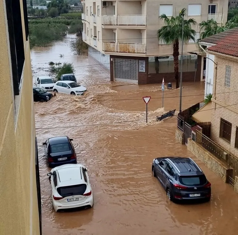 Foto 5 - Belia Guerras, macoterana en Catadau: &ldquo;Esto es un verdadero desastre y aqu&iacute; no ha venido nadie a ayudarnos&rdquo;