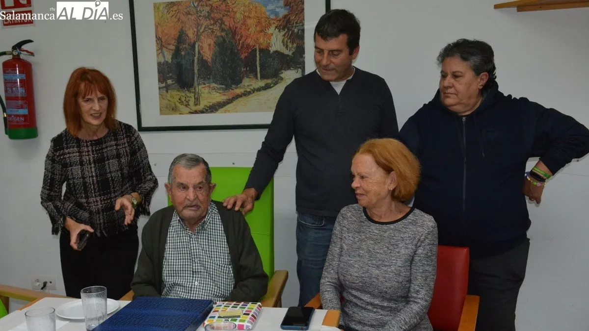 Foto 4 - Jos&eacute; S&aacute;nchez S&aacute;nchez cumple 100 a&ntilde;os de edad en la residencia de La Fregeneda