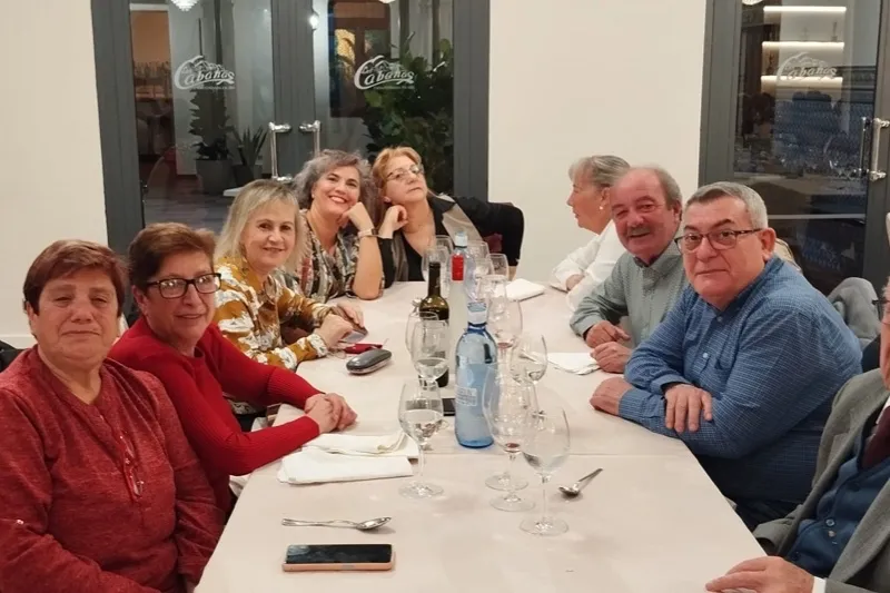 Foto 9 - Cerca se 160 personas participan en la gran merienda de hermandad de la asociaci&oacute;n de mayores y pensionistas San Miguel