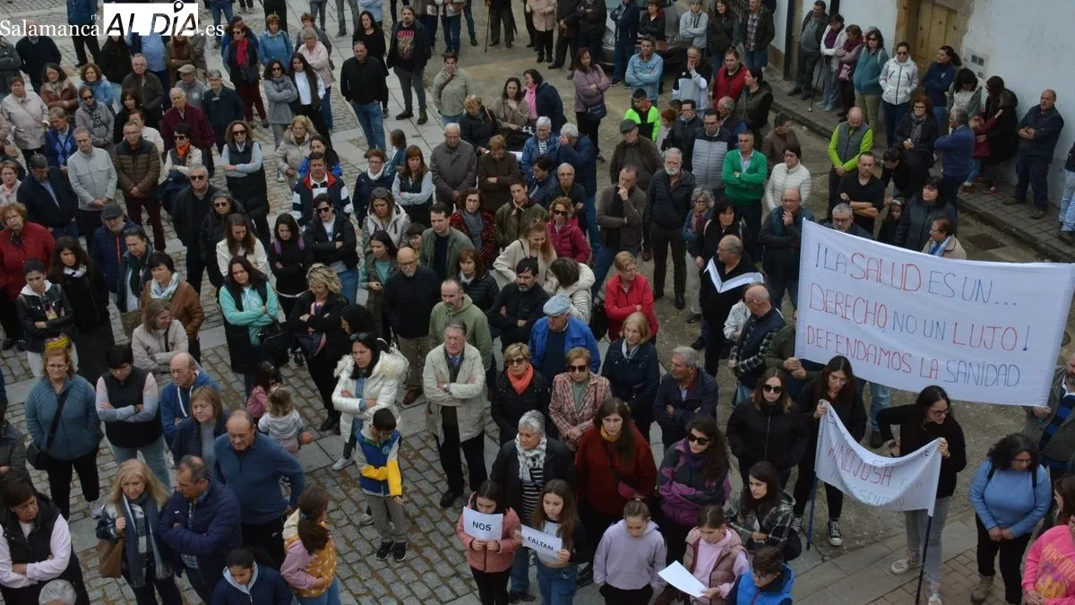 Foto 6 - Los vecinos del Abadengo claman por una sanidad digna en la zona de salud de Lumbrales