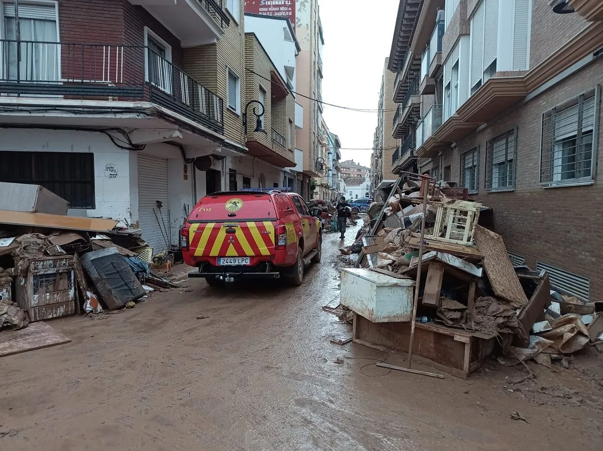 Actuación de bomberos del Ayuntamiento de Salamanca trabajan en la recuperación de Aldaya