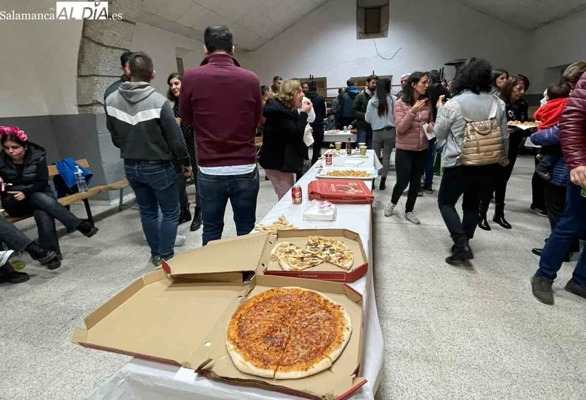 Castañada en Valderrodrigo organizada por la Asociación Cultural 'El Torito Perdigón'