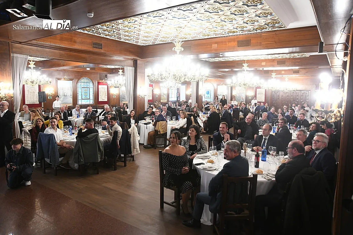 Foto 10 - El Sanatorio, Carpisa y DR-SYN reciben el cari&ntilde;o del empresariado al recoger los Premios Afecir 2024
