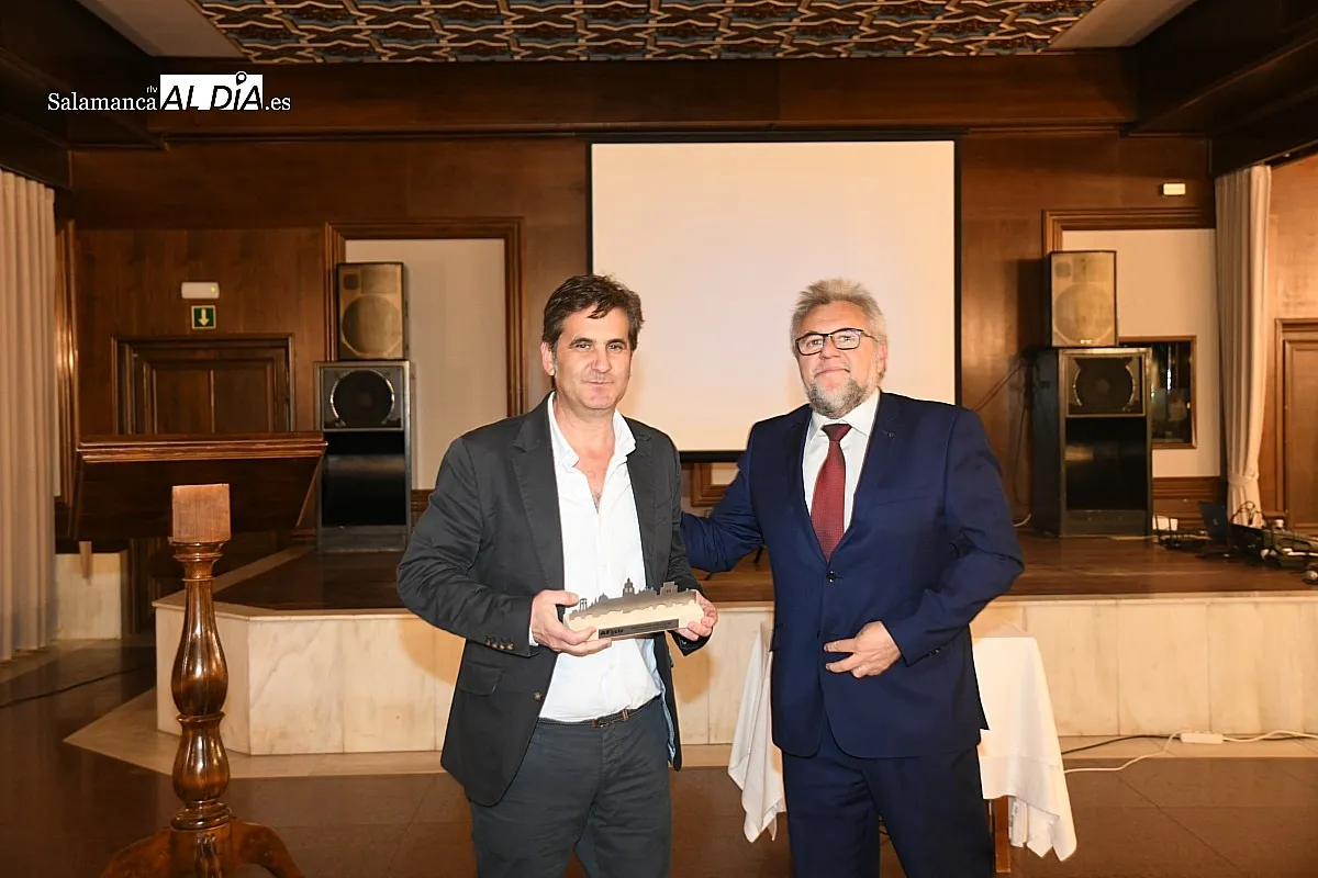 Foto 6 - El Sanatorio, Carpisa y DR-SYN reciben el cari&ntilde;o del empresariado al recoger los Premios Afecir 2024