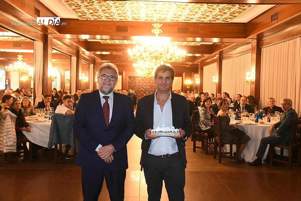 Foto 8 - El Sanatorio, Carpisa y DR-SYN reciben el cari&ntilde;o del empresariado al recoger los Premios Afecir 2024