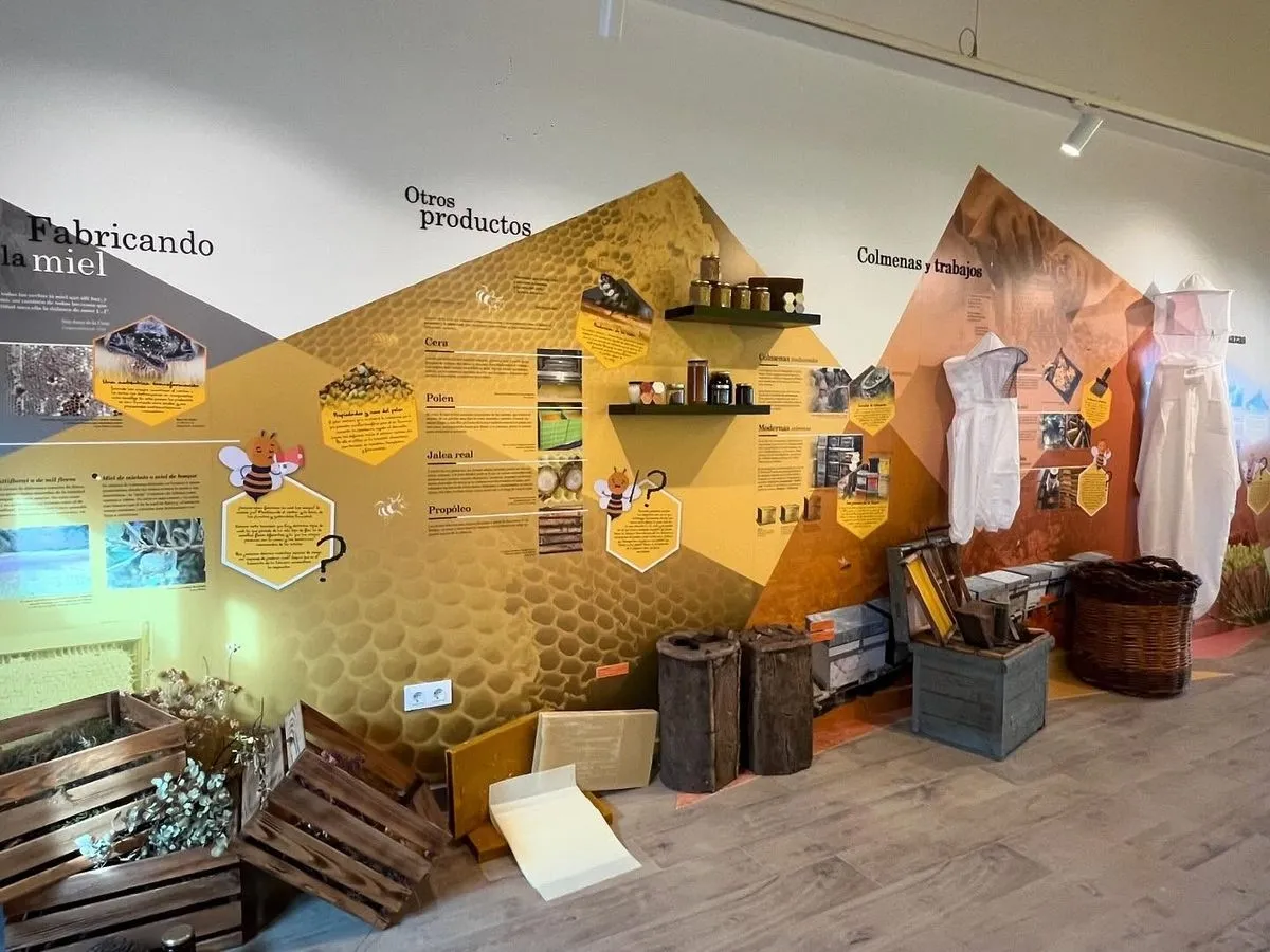 Inauguración del Centro de Interpretación de La Miel en Valero