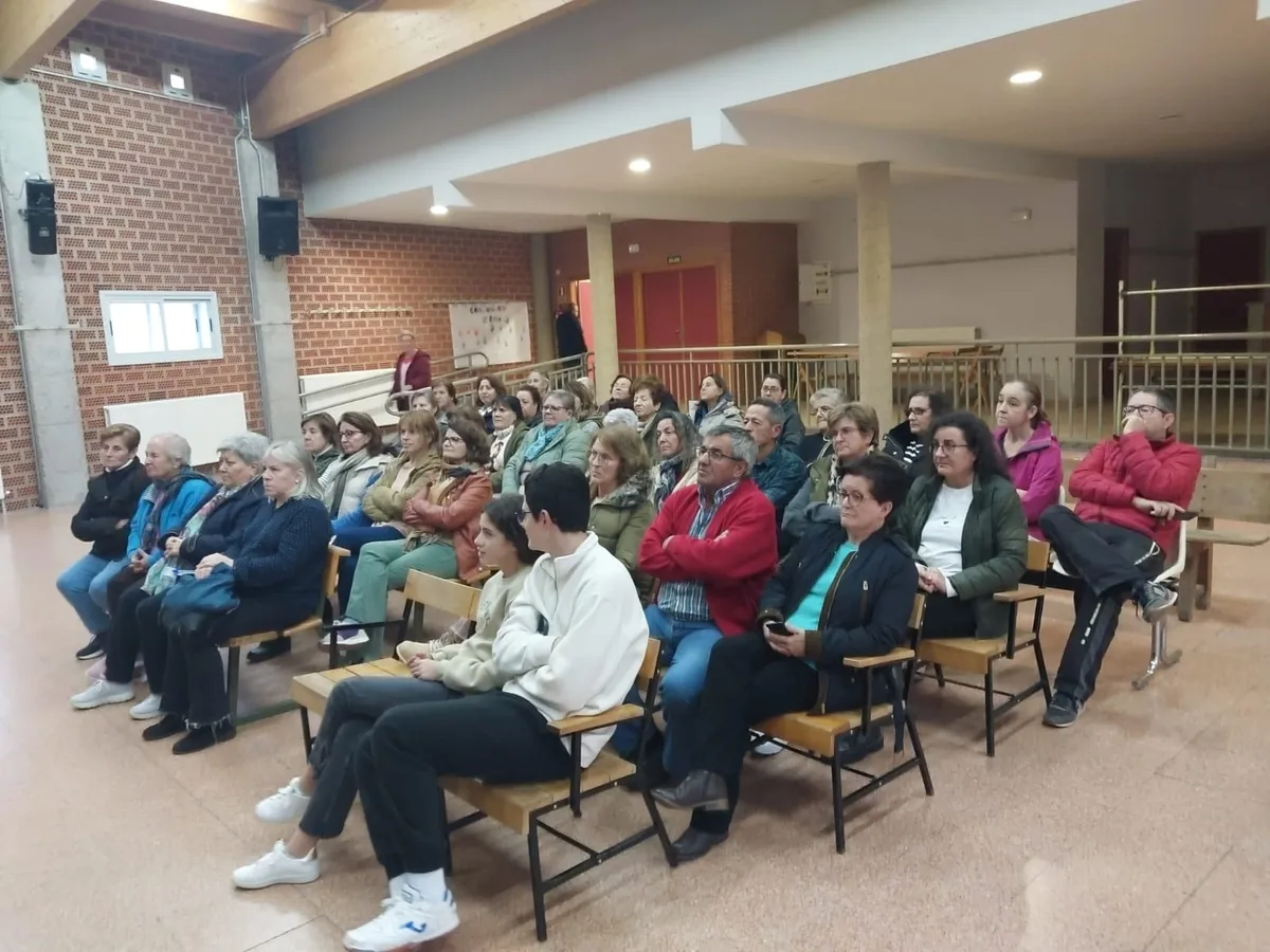 La enfermera Cecilia Vicente habló sobre 'Educación para la salud grupal, diabetes e hipertensión arterial'.