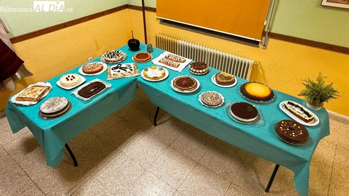 Conjunto de tartas y bizcochos presentados al concurso organizado por el Ayuntamiento  