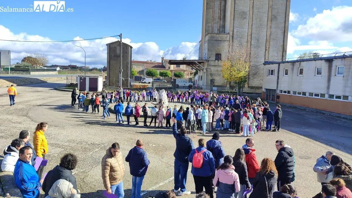 Día internacional de la eliminación de la violencia de género contra la mujer en Vitigudino / CORRAL