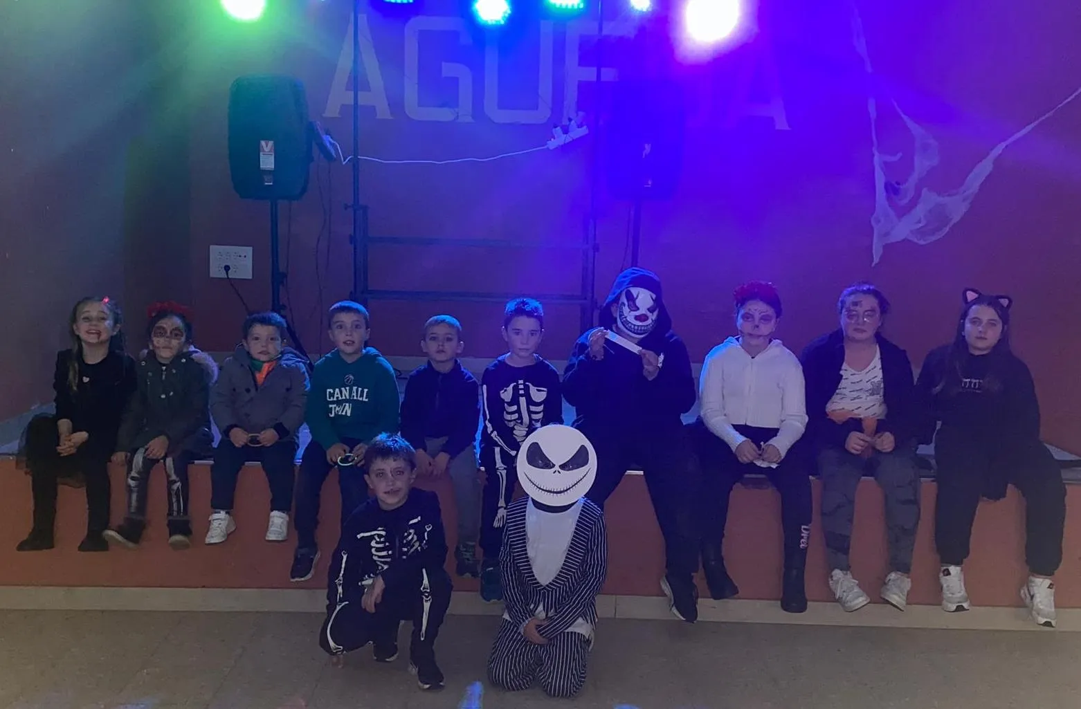 Foto 2 - Los ni&ntilde;os protagonizan en &Aacute;gueda la celebraci&oacute;n de Halloween