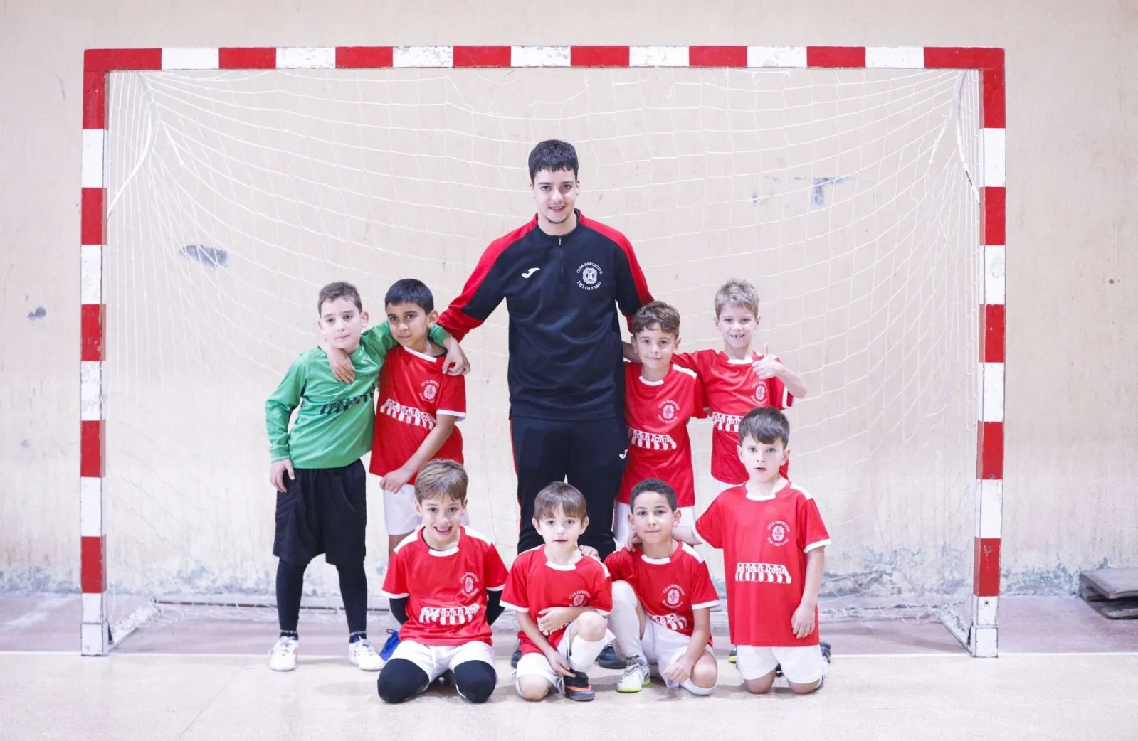 Foto 2 - Doble victoria de los prebenjamines del III Columnas en el estreno de la Liga de Asafusa