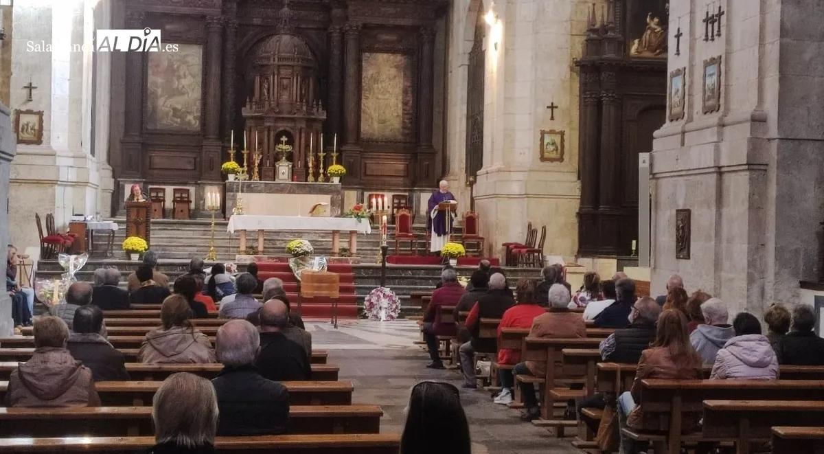 Foto 5 - Emotivo &uacute;ltimo adi&oacute;s entre aplausos a Conrado &lsquo;El Eterno Maletilla&rsquo;