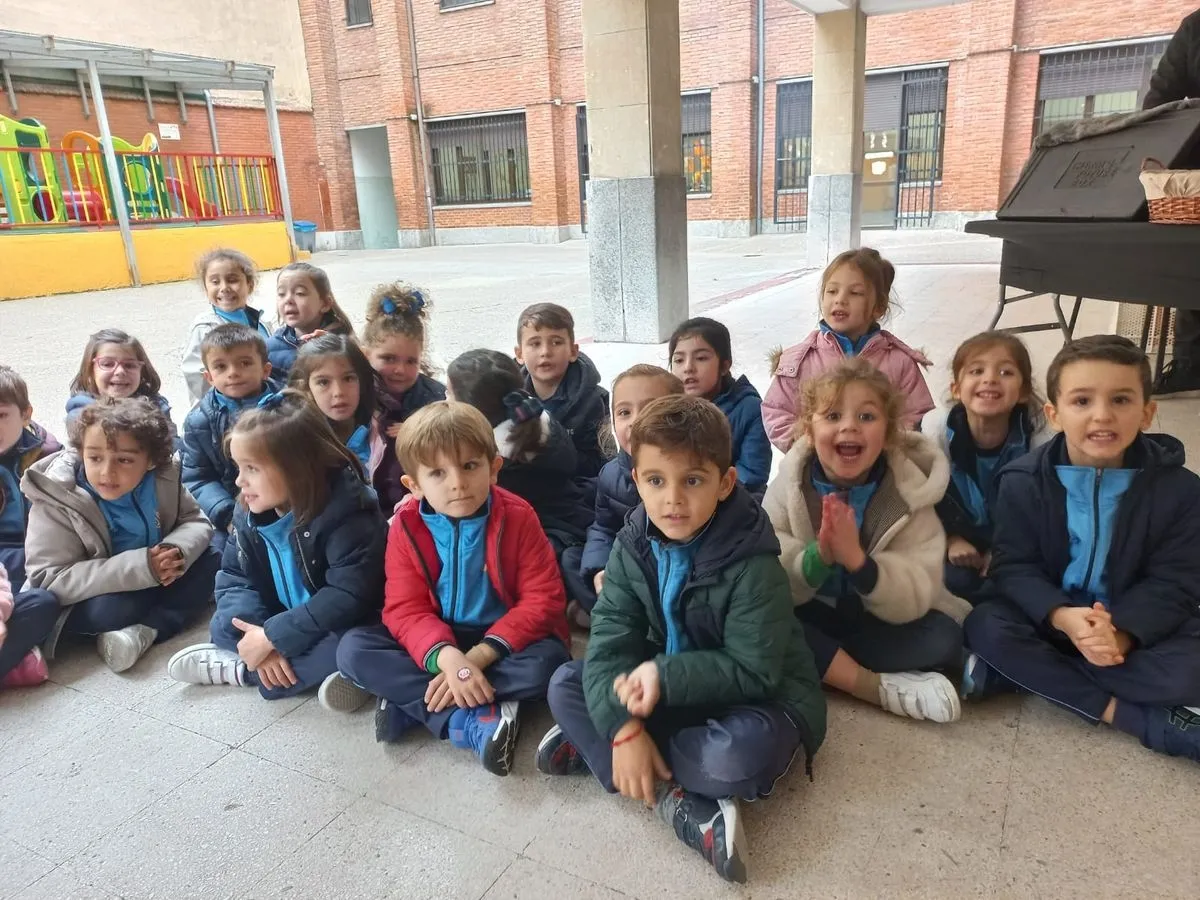 Tradicional Castañada de los alumnos de Infantil del colegio San Juan Bosco