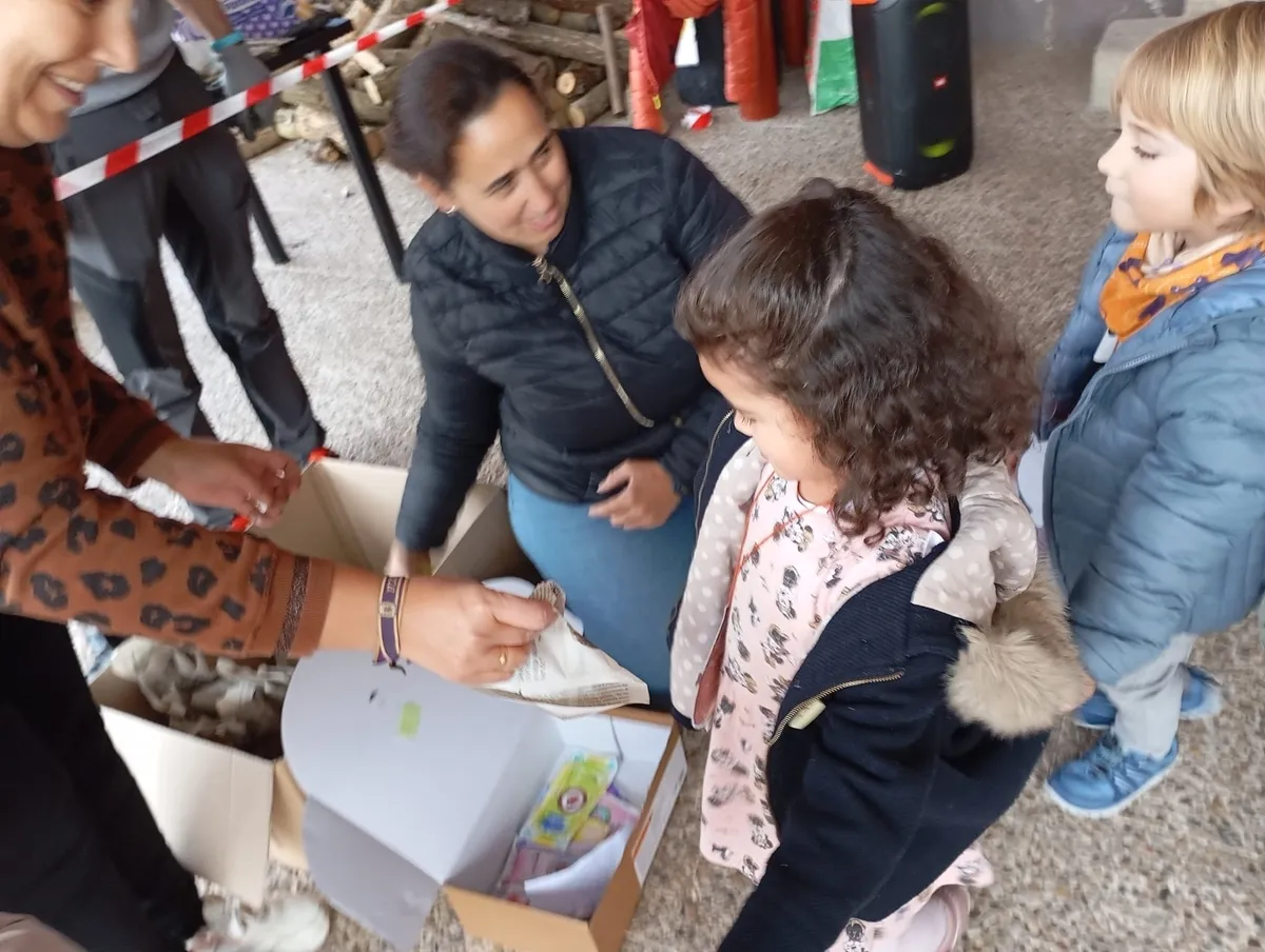 Foto 4 - El Colegio Mir&oacute;briga celebra su cl&aacute;sica casta&ntilde;ada con toques musicales