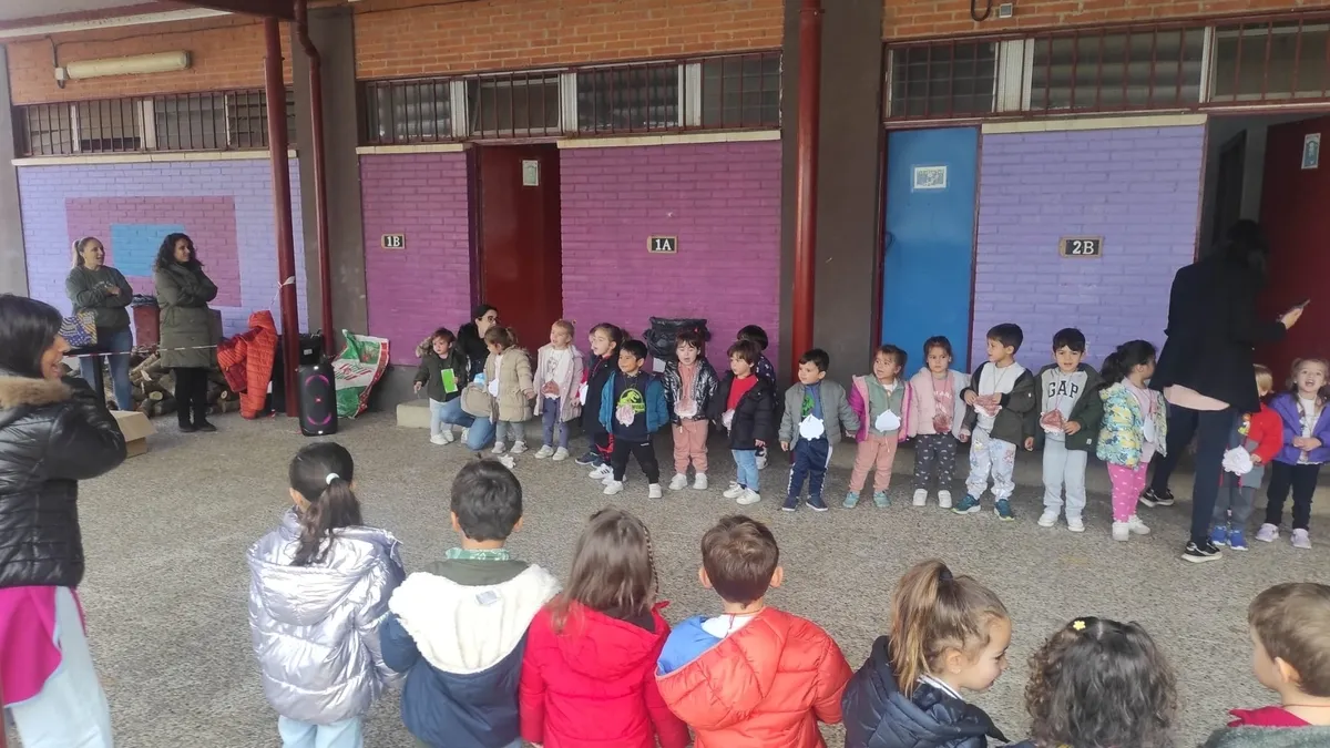 Foto 8 - El Colegio Mir&oacute;briga celebra su cl&aacute;sica casta&ntilde;ada con toques musicales