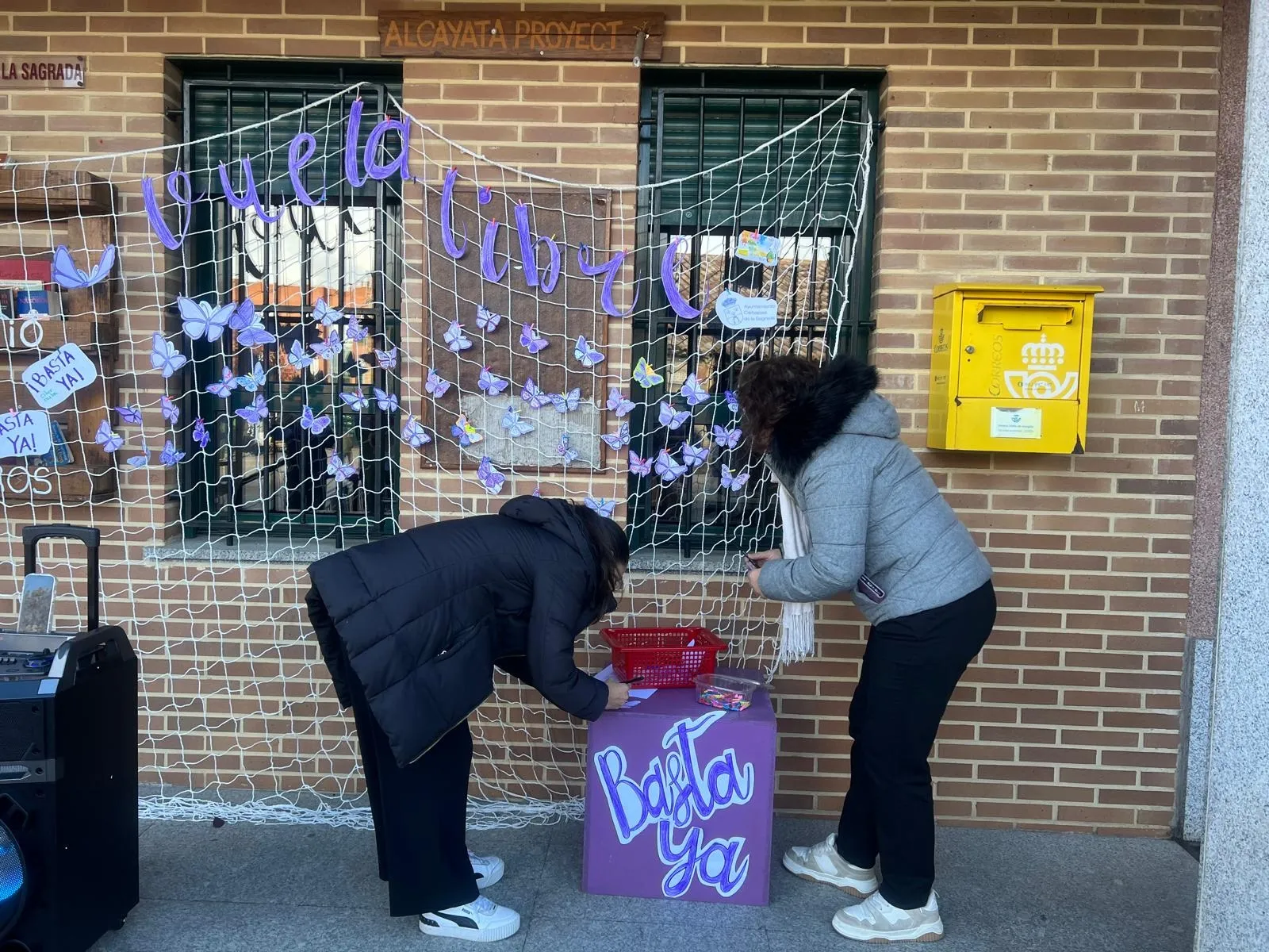 Foto 3 - As&iacute; ha conmemorado Carbajosa la celebraci&oacute;n del d&iacute;a Internacional de la Eliminaci&oacute;n contra la Mujer