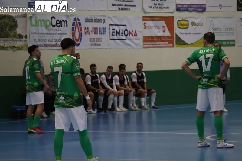 Foto 16 - El Piensos Dur&aacute;n Albense planta cara pero cae ante el Vilalba en un duelo lleno de emoci&oacute;n (5-7)