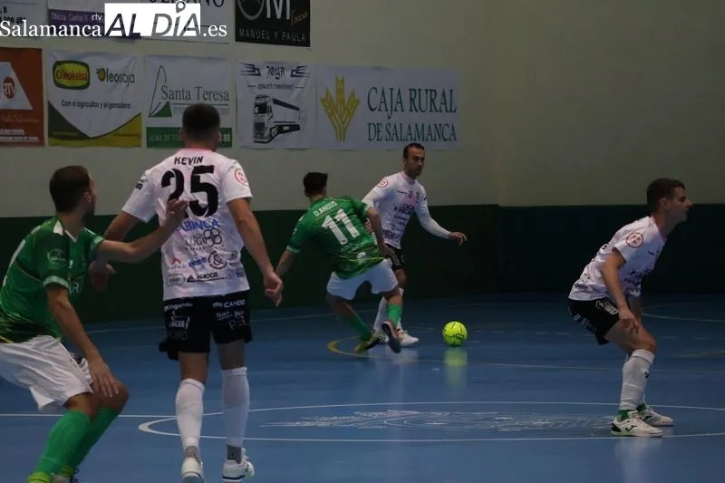 Foto 15 - El Piensos Dur&aacute;n Albense planta cara pero cae ante el Vilalba en un duelo lleno de emoci&oacute;n (5-7)