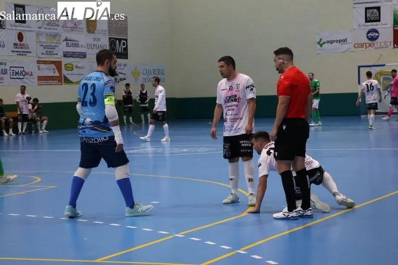 Foto 5 - El Piensos Dur&aacute;n Albense planta cara pero cae ante el Vilalba en un duelo lleno de emoci&oacute;n (5-7)