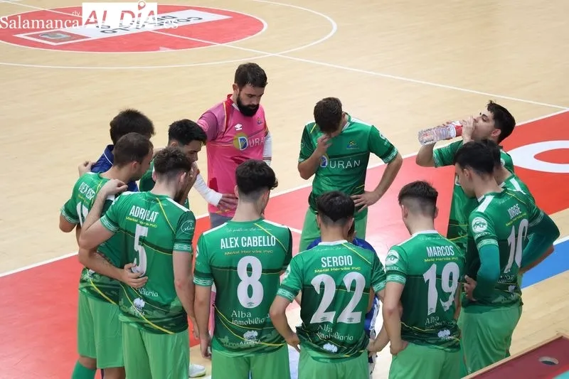 Foto 7 - El Piensos Dur&aacute;n Albense rescata un empate en un duelo de dos caras (3-3)