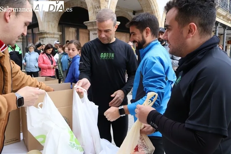 Foto 6 - &Eacute;xito en el III Entrenamiento Solidario de Alba de Tormes a favor del Banco de Alimentos