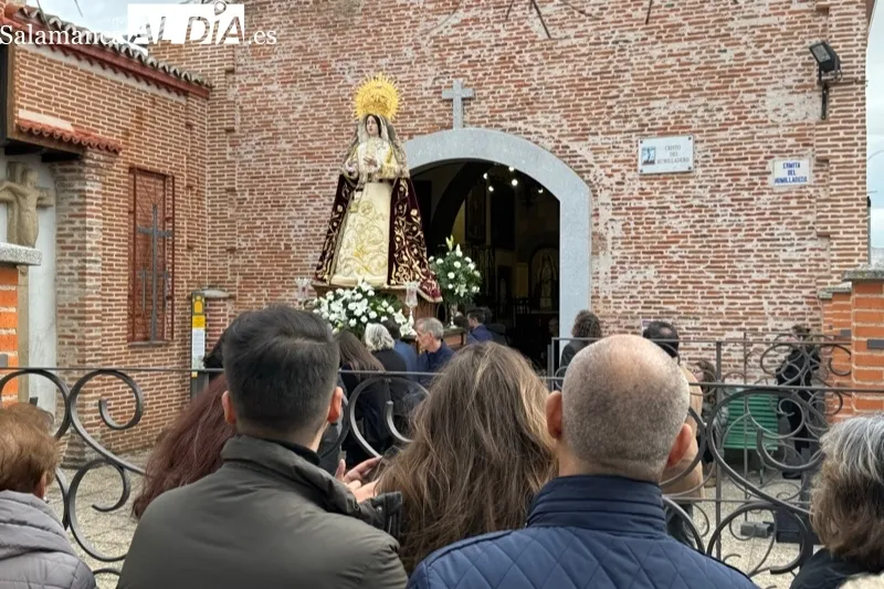 Foto 2 - Nuestra Se&ntilde;ora de las L&aacute;grimas conmemora el 25 aniversario de su llegada en una solemne y emotiva celebraci&oacute;n