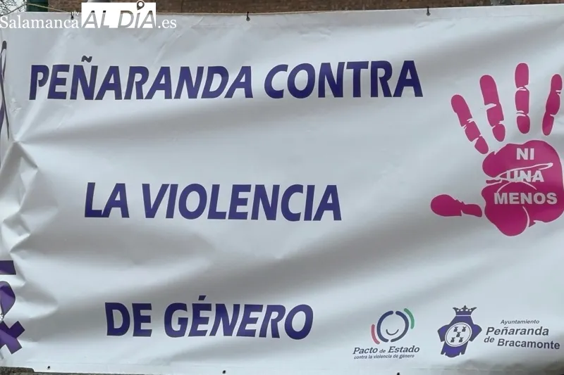 Foto 7 - Pe&ntilde;aranda dice alto y claro NO a la violencia contra la mujer y lanza un mensaje: &ldquo;Erradicarla es una tarea que nos corresponde a toda la sociedad&rdquo;