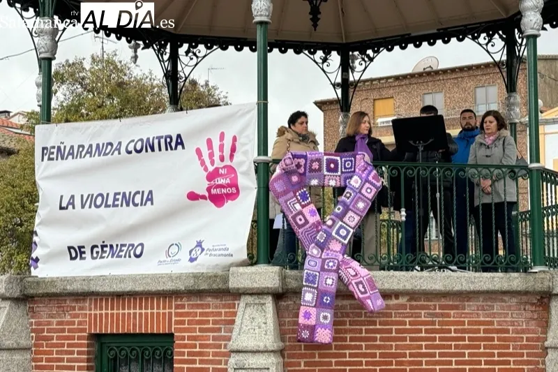 Foto 5 - Pe&ntilde;aranda dice alto y claro NO a la violencia contra la mujer y lanza un mensaje: &ldquo;Erradicarla es una tarea que nos corresponde a toda la sociedad&rdquo;